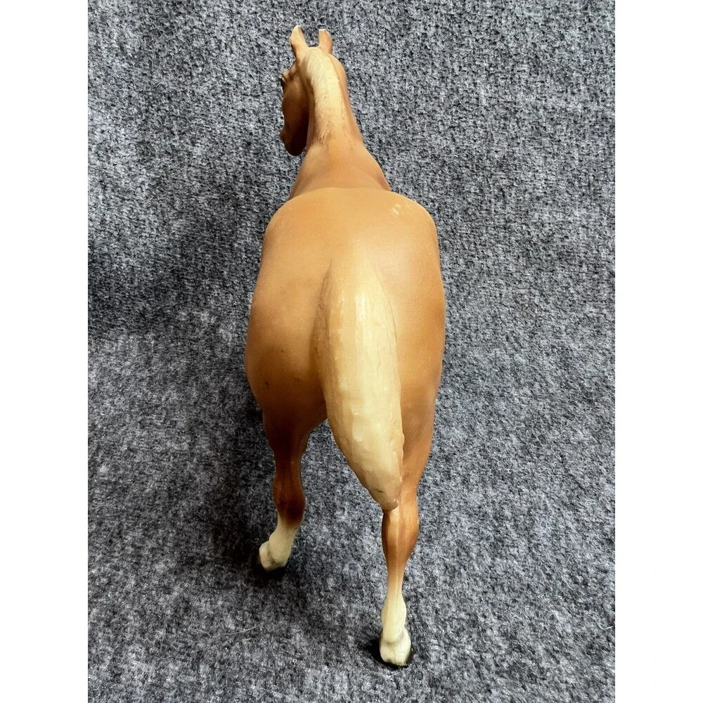 Breyer Quarter Horse Yearling #101 Matte and Semigloss Palomino 1970-80